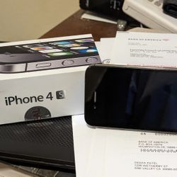 iPhone 4S 16GB Mint Condition. Great as An IPod. 