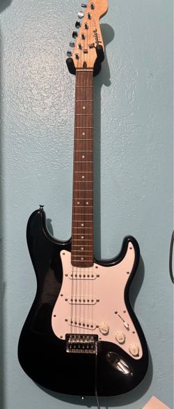 squiar Stratocaster fairly new and cleaned