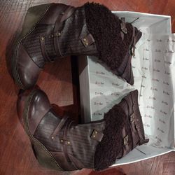 Women's size 10 Wedge Boots