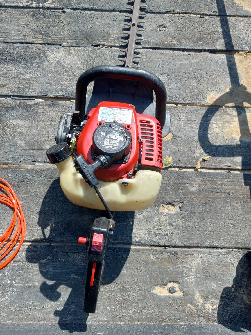 Red Max Profesional Hedge Trimmer