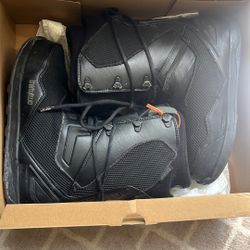 32 Snowboard Boots 