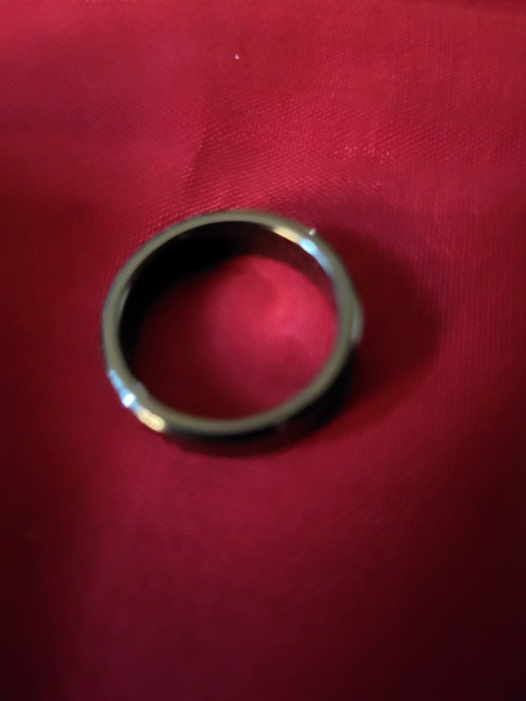 Men's Titanium Wedding Band