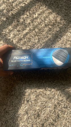 Bluetooth beanie