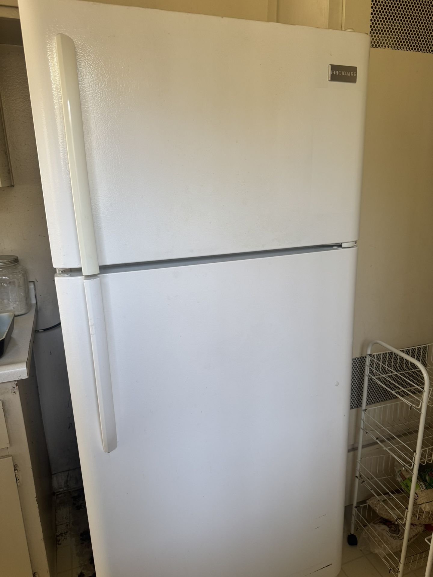 Refrigerator 