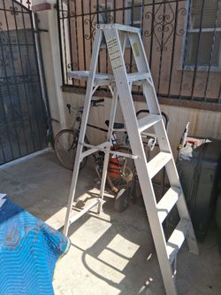 6ft Aluminum Ladder
