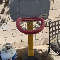 Free Toddler’s/Kid’s Basketball Hoop