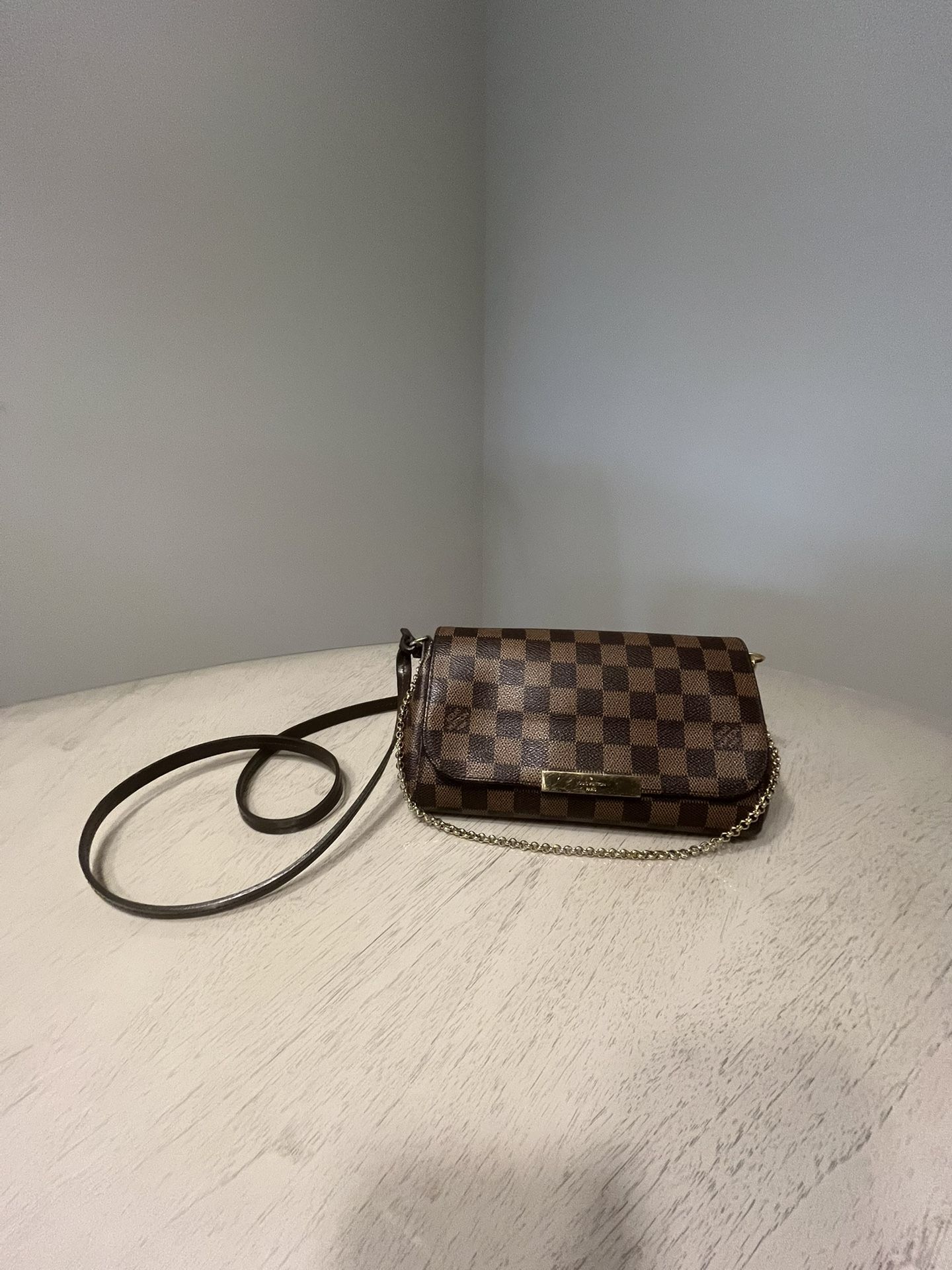 Small LV Damier Print