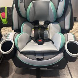 Graco 4ever Car seat 