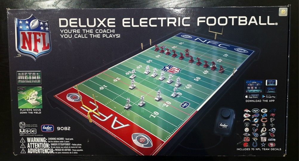 VINTAGE TUDOR GAMES NFL DELUXE ELECTRIC FOOTBALL GAME