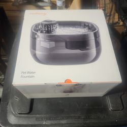 Brand New FeelNeedy 7.L Pet Water Fountain (2)