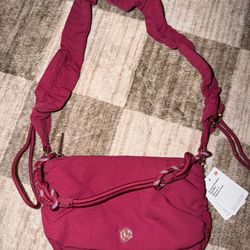 Lululemon Ruched Shoulder Bag Mini