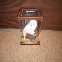 Harry Potter Magical Creature Hedwig Collectible