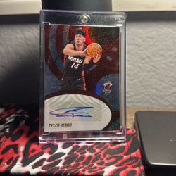Tyler Herro auto 
