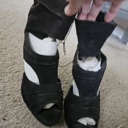 Size 8.  New. Pick Up 