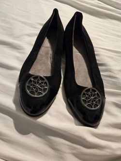 Womens size 9.5 A2 Aerosoles suade shoes