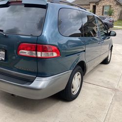 2001 Toyota Sienna