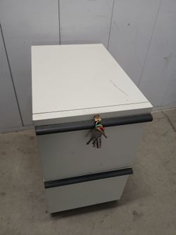 Metal File Cabinet With Key