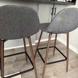 2 Barstools