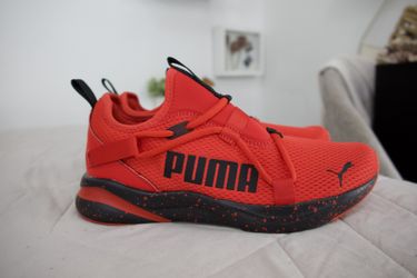 Red Pumas