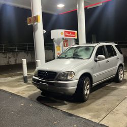 2001 ML320