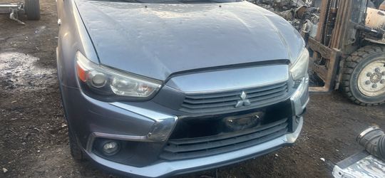 2017 Mitsubishi Outlander For Parts