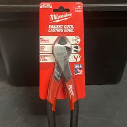 Milwaukee 8” Diagonal 