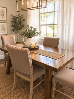 Farmhouse Extendable Dining Table and 4 Chair Set