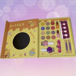 Winnie The Pooh Makeup Set