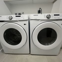 Brand NEW Samsung washer/dryer