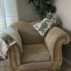 Couches And Coffee Tables 