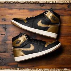 Air Jordan 1 Black Metallic Gold 