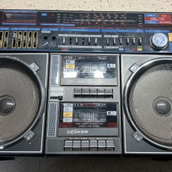 Vintage Lloyd’s Ghetto Blaster