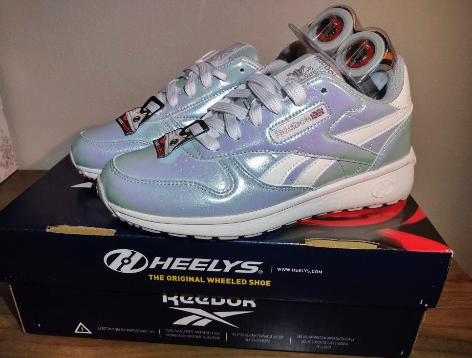 Heelys x Reebok Classic Youth Size 5/Women Size 6