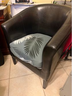 Different furniture/ kitchen gadgets- moving out sale