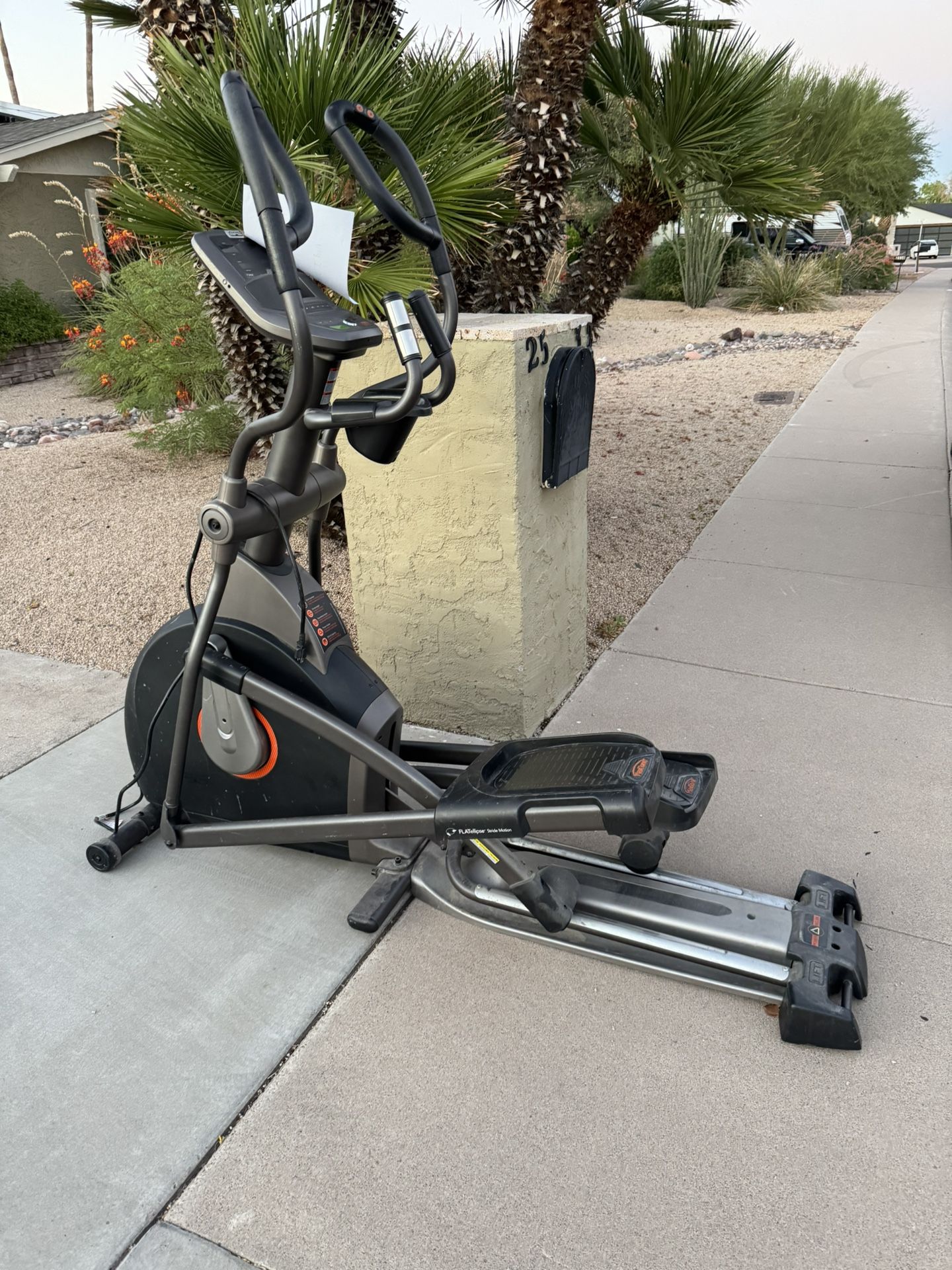 Free Elliptical