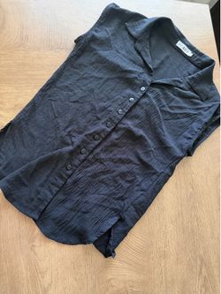 Available-Women’s Size S