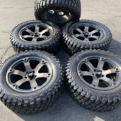 (5) Jeep Gladiator Wrangler Toyota Tacoma Ranger Ford Ranger 22” Fuel 2-Piece Wheels and 35” Mud Terrains
