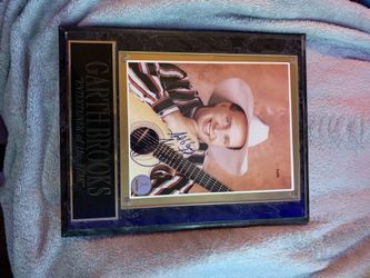 Garth brooks plaque autographed