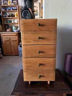 Wooden chest of drawers/jewelry box