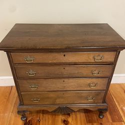 Antique Chippendale Chest of Drawers