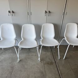 Set Of 4 Chairs 