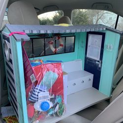 Doll House 