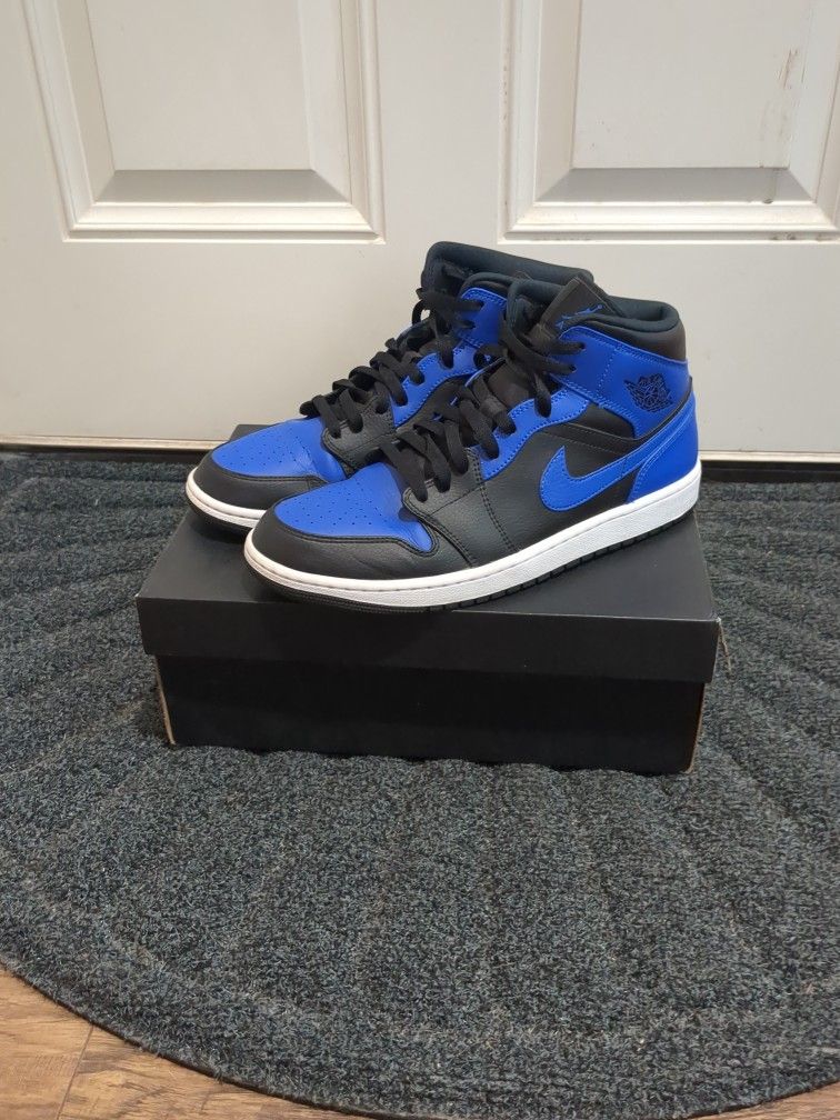 2021 Jordan 1 Mid Hyper Royal