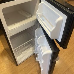 TACKLife Refrigerator