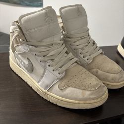 Jordan 1 Mids Shoes