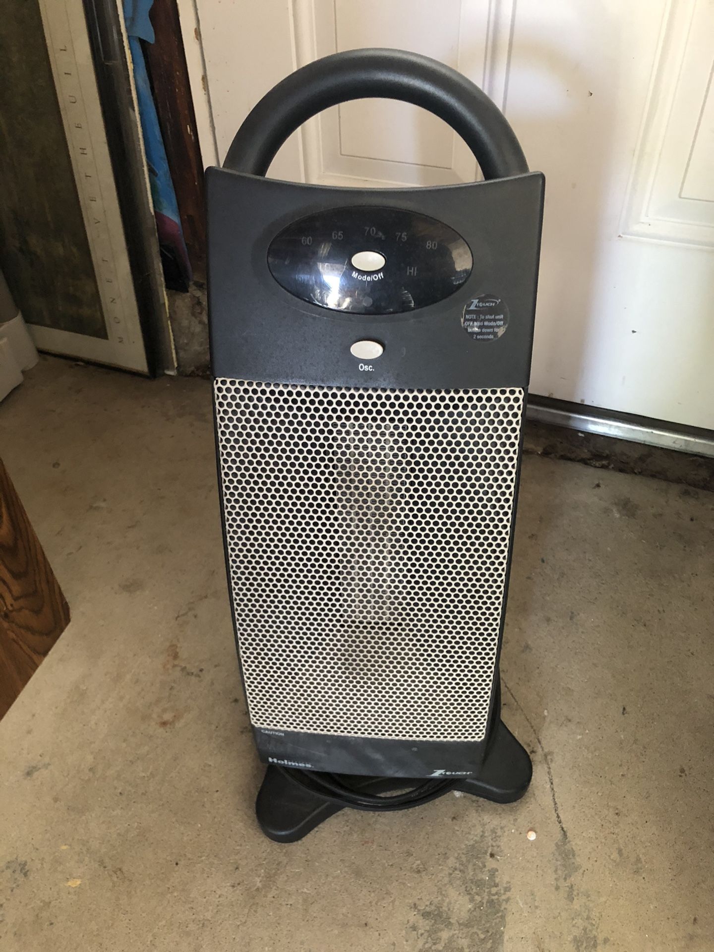 Holmes Oscillating Heater