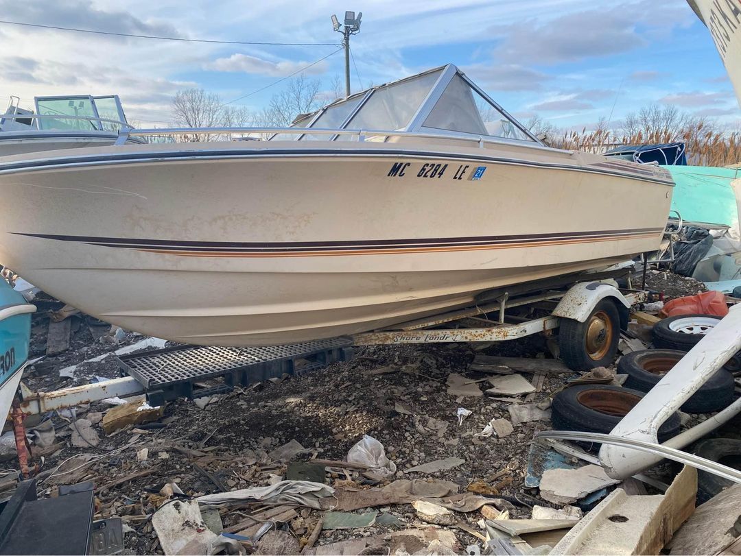 Mid 80’s 16’ Rinkerbuilt With Trailer