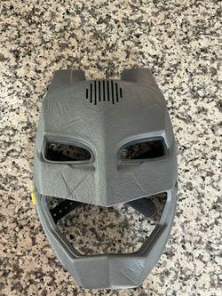 Batman Gray Plastic Adjustable Cosplay Face MASK w Electronic Voice.