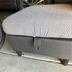 Ottoman With Storage 
