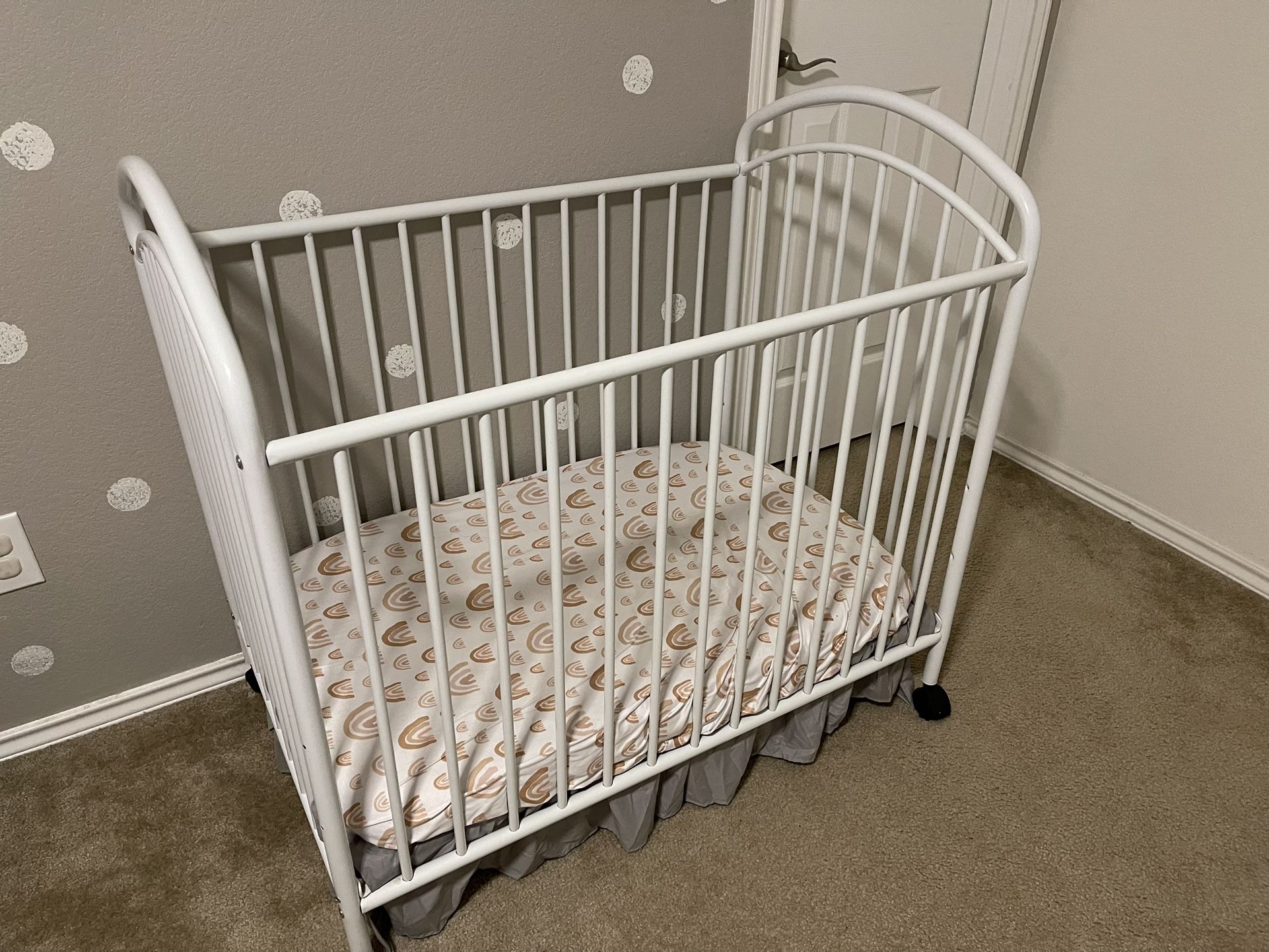 Mini Crib & Mattress